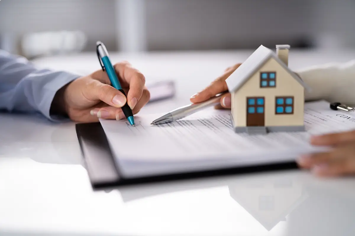 When Trade-Offs Redraw the Playbook for HOA Vendor Contracts in Osage Beach